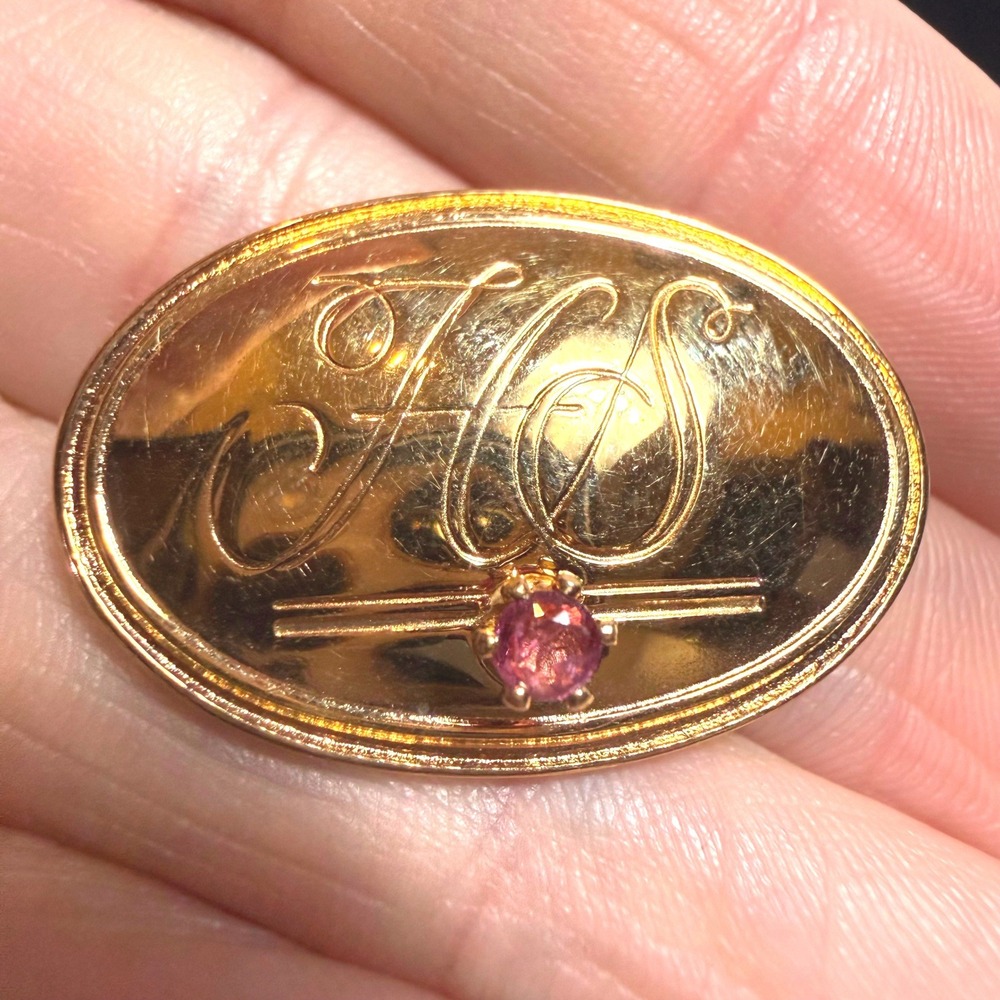 Avon Gold Tone Presidents Club Award Oval Brooch Pin with Ruby Rhinestone